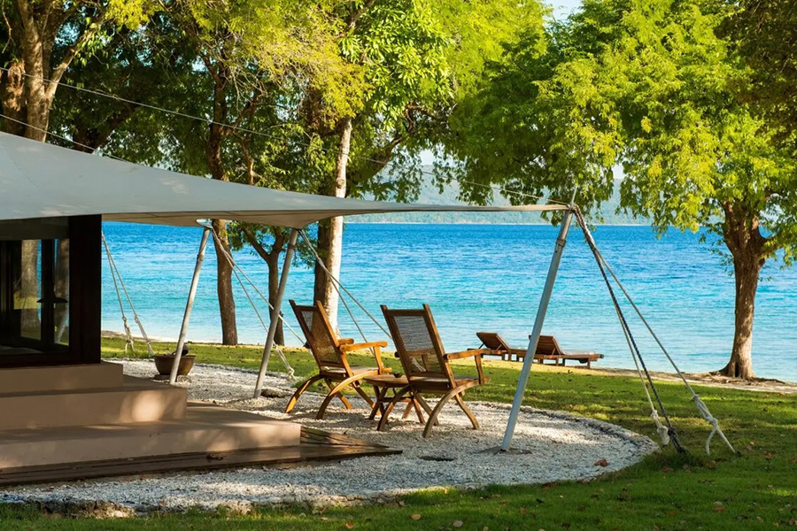 Relax in the ocean front tents at Amanwana | Photo credit: Aman Relax in the ocean front tents at Amanwana | Photo credit: Aman