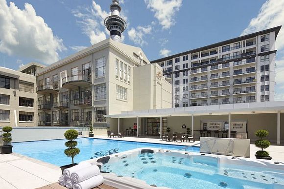 The pool at the Heritage Auckland Hotel