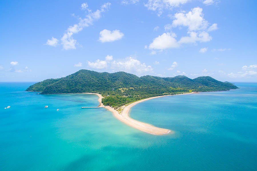 Explore the beaches and rainforest of tropical Dunk Island | Travel Nation