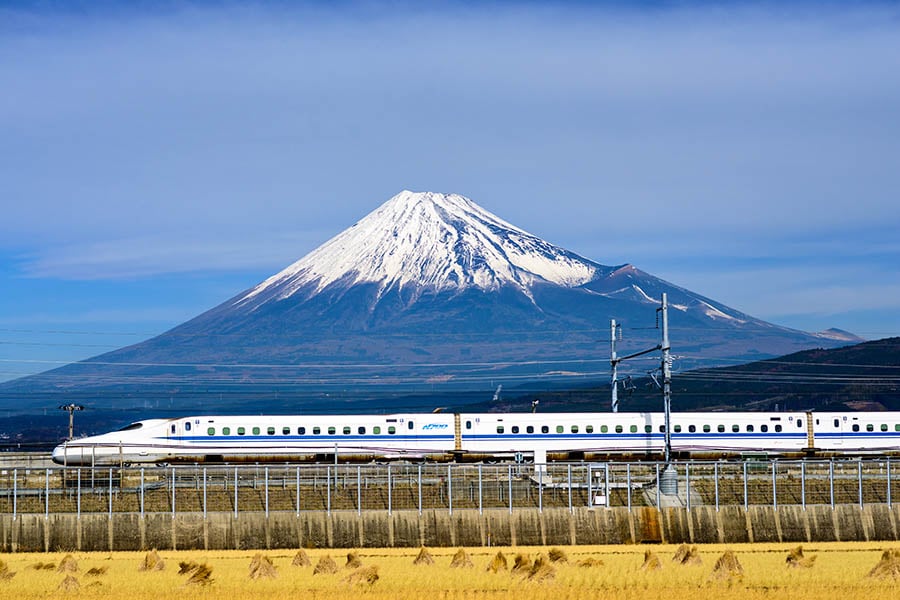 900x600-japan-bullet-train-mt-fuji