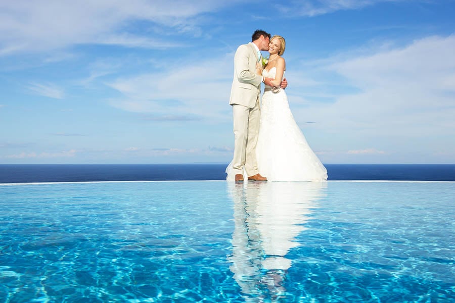 Get married at the gorgeous Likuliku Resort in Fiji | Travel Nation