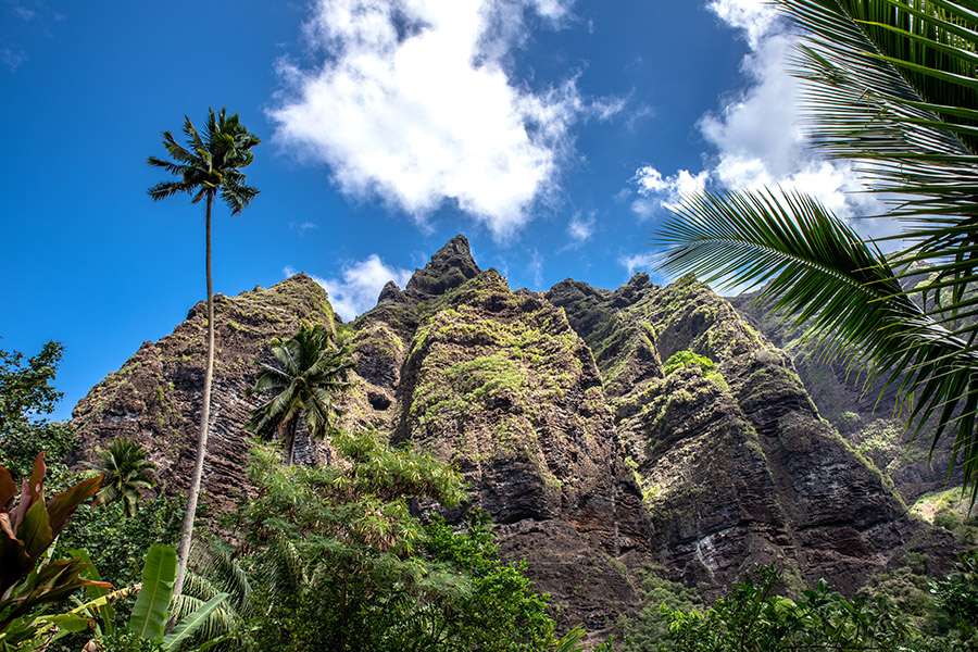 Discover the rugged peaks of Nuku Hiva | Photo credit: © Stéphane Mailion Photography