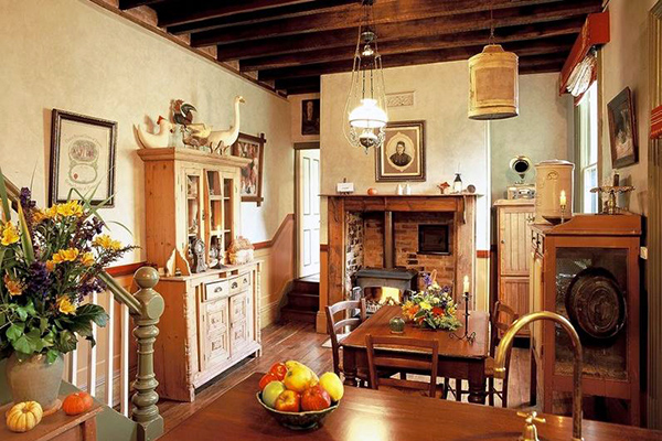 Breakfast room at Corrinda's Cottages