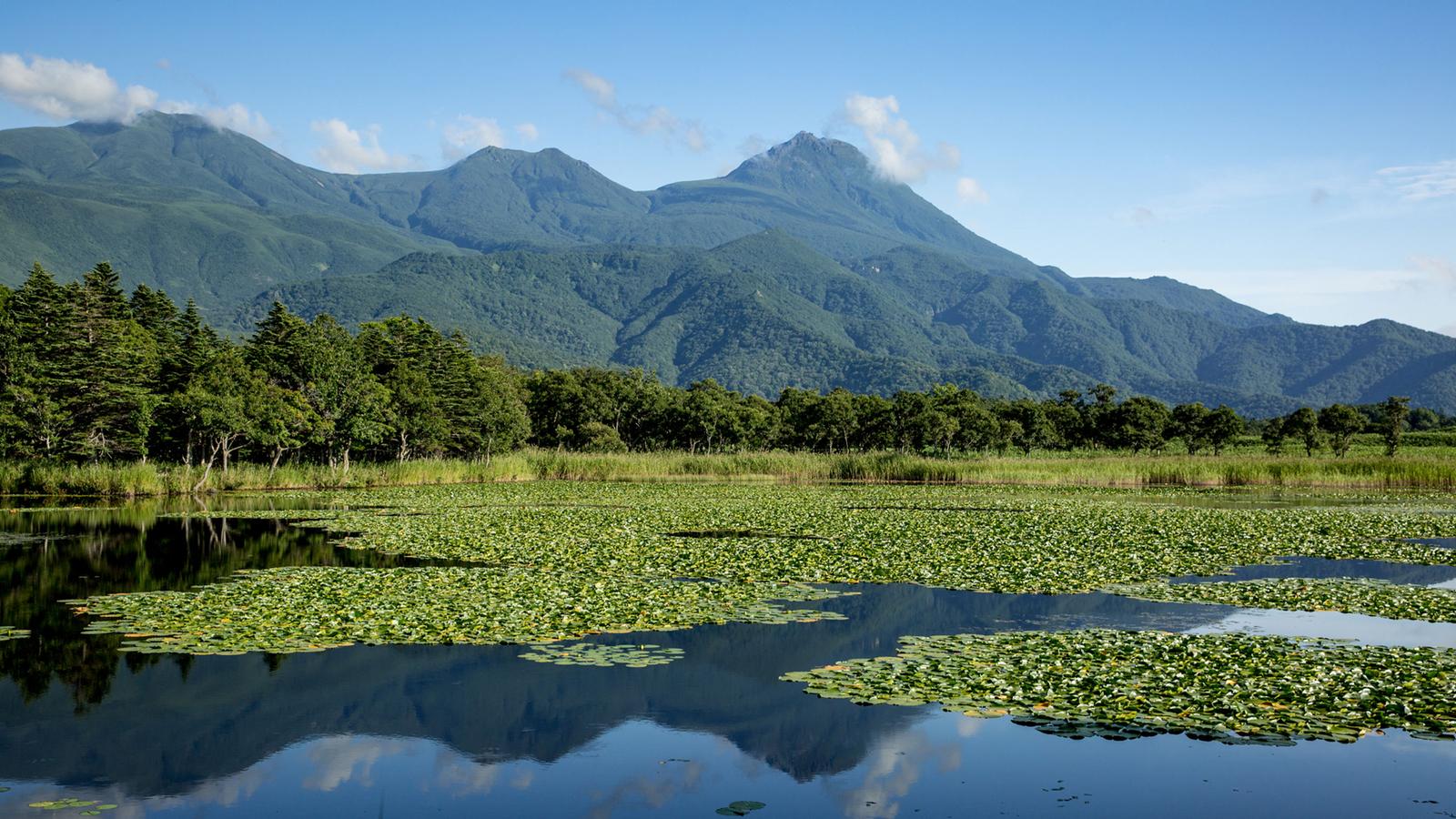 image_activejapanhokkaidoswildtrailsvolcaniconsens