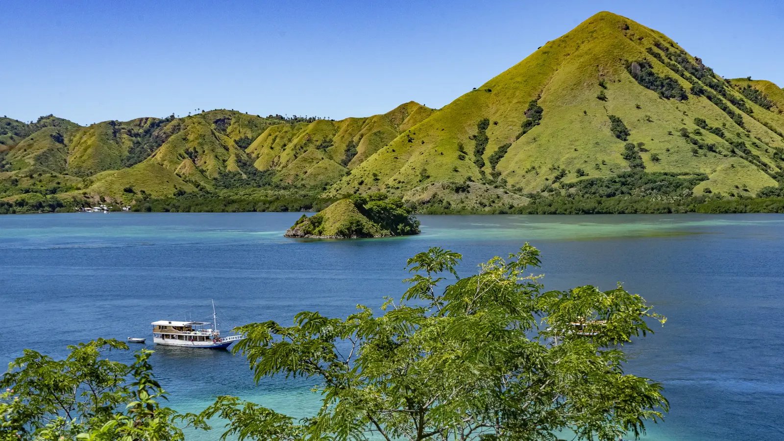 image_epicarchipelagoadventuresumatratofloresin30days