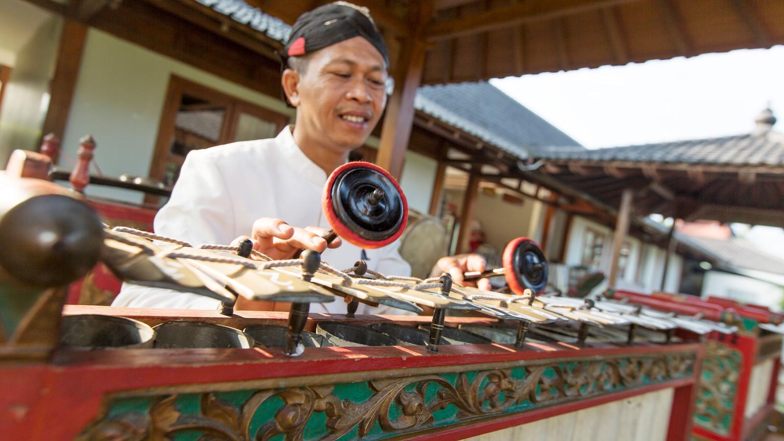 image_highlightsofjavatemplesthediengplateau