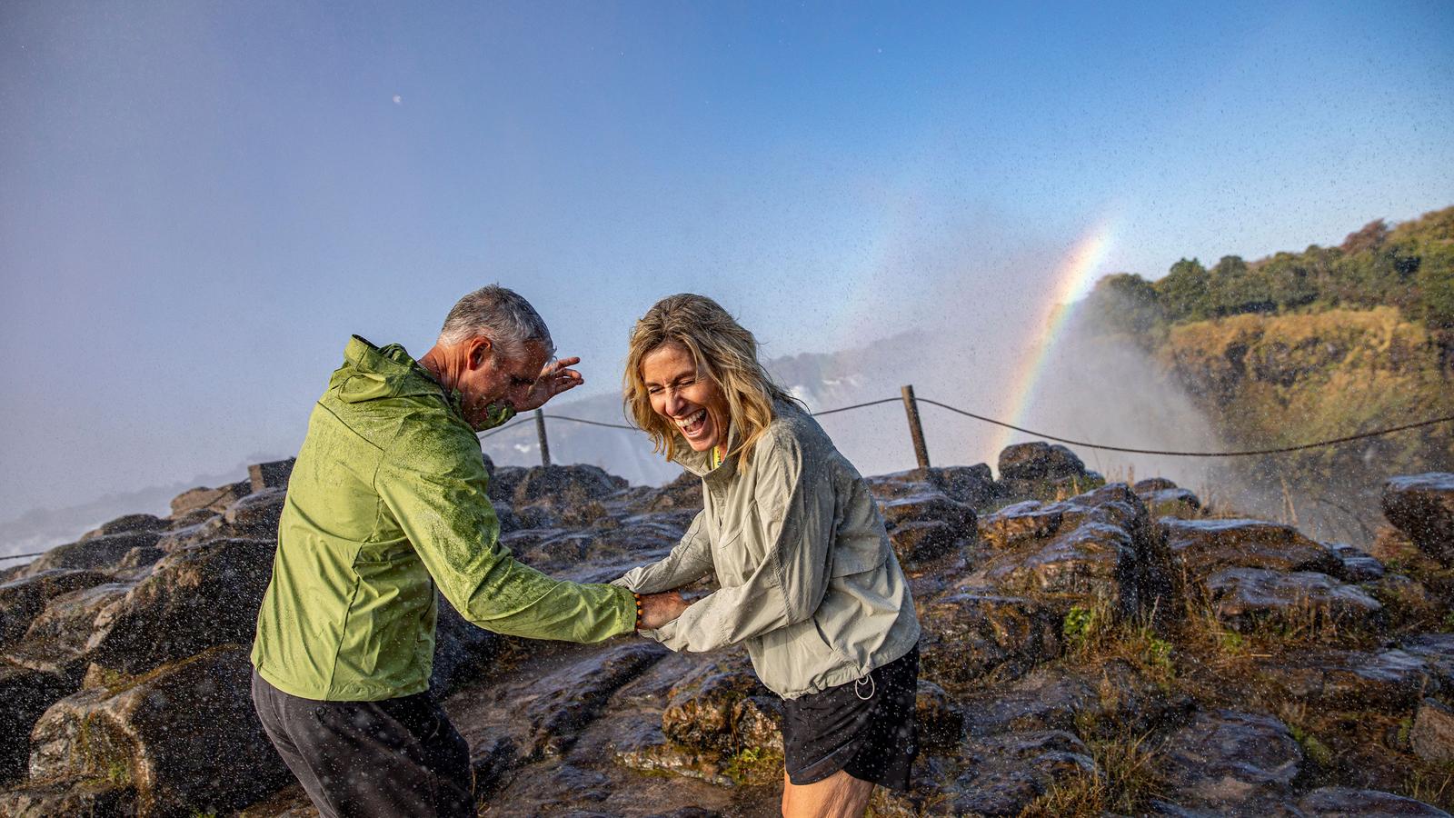 image_johannesburgtovictoriafallsoverlandsafariparticipationcamping