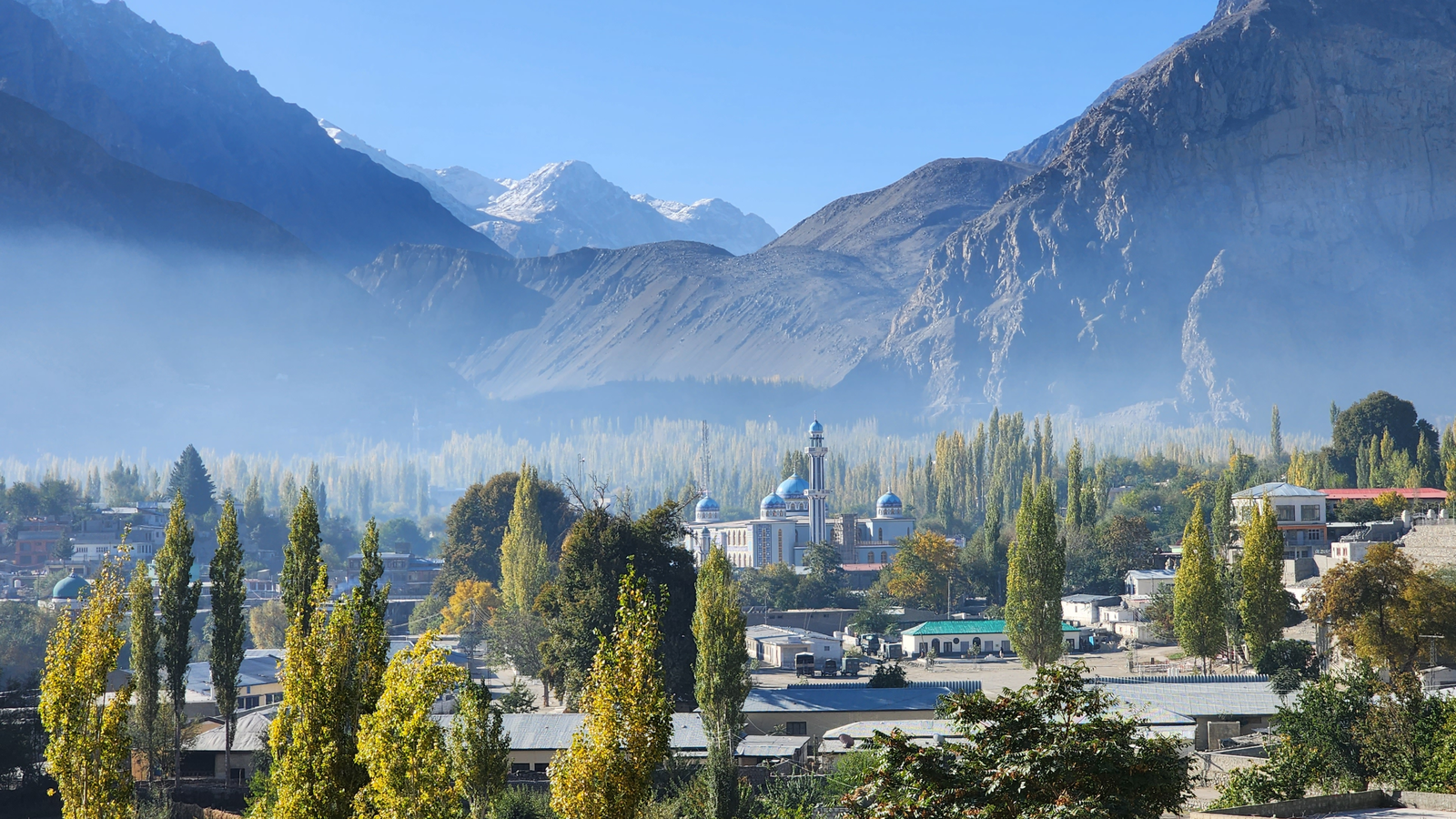 image_pakistanlahorehikingthekarakorammountains