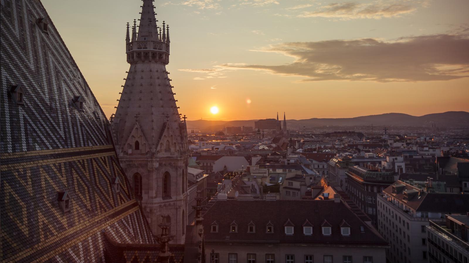 image_paristobudapestfamoussitestastybites