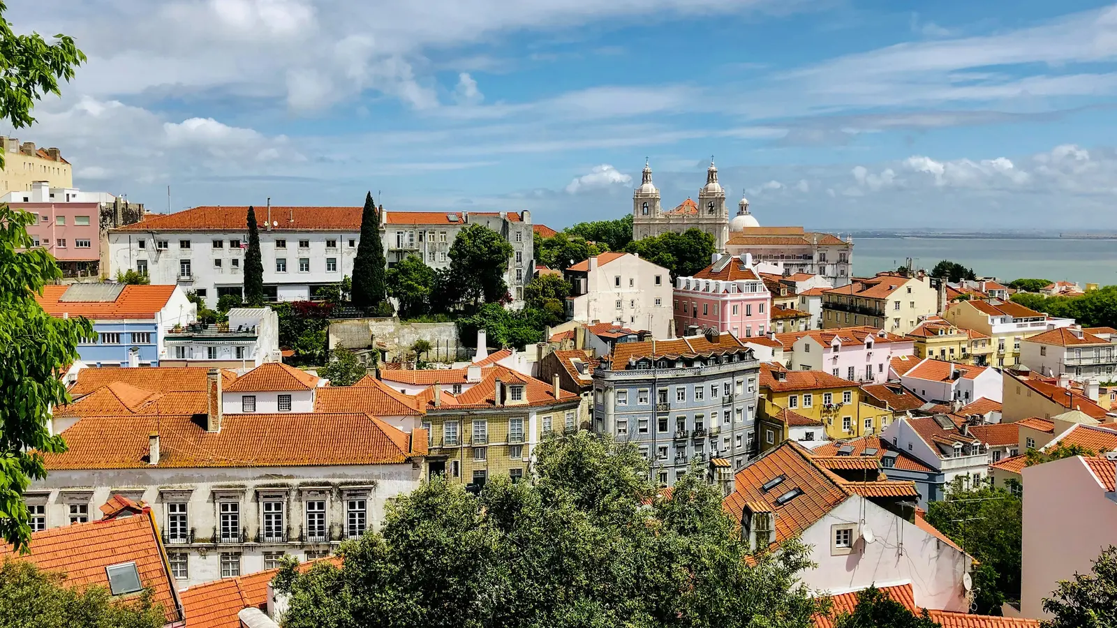image_portugalfamilyjourneyportonazareandlisbon