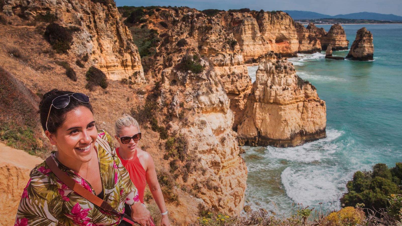 image_portugalvillagewalksthedourovalley