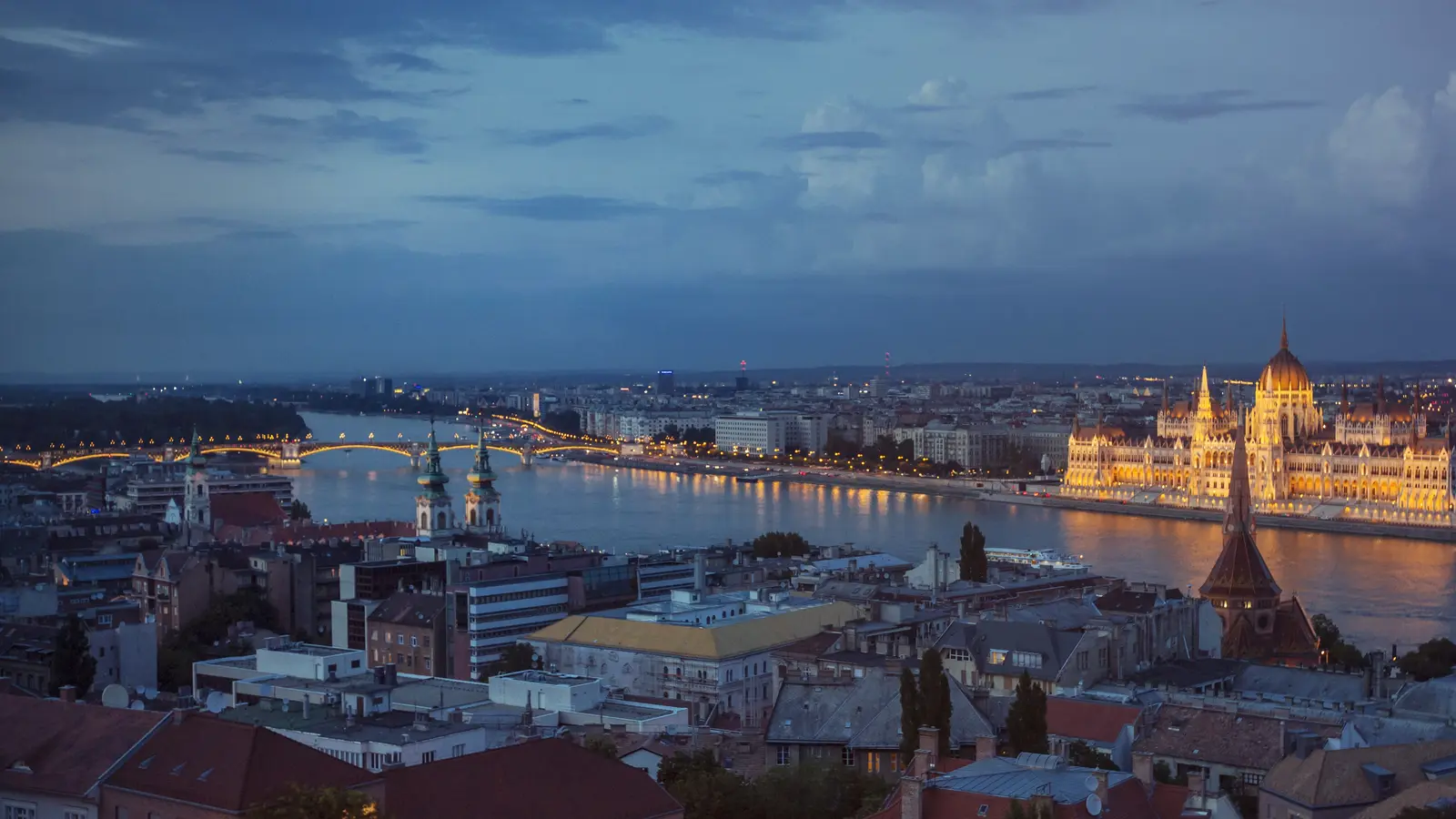 image_rometobudapestcanalscapitals