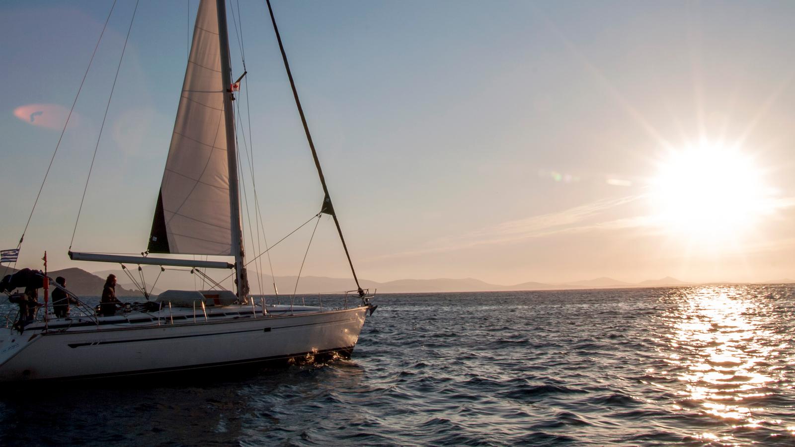 image_sailinggreece-mykonostosantorini