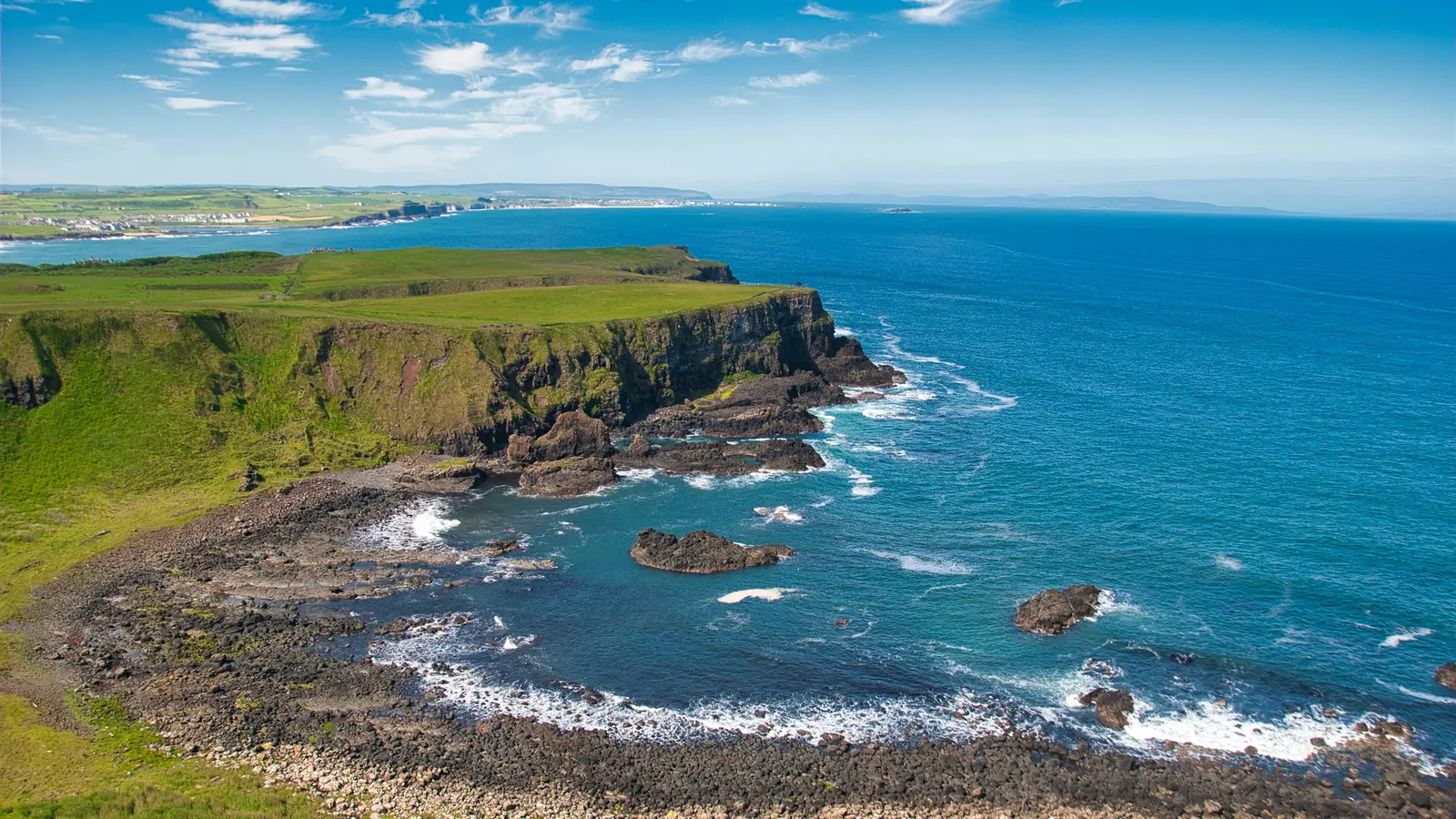 image_signaturenorthernirelandsemeraldcoastgiantscauseway