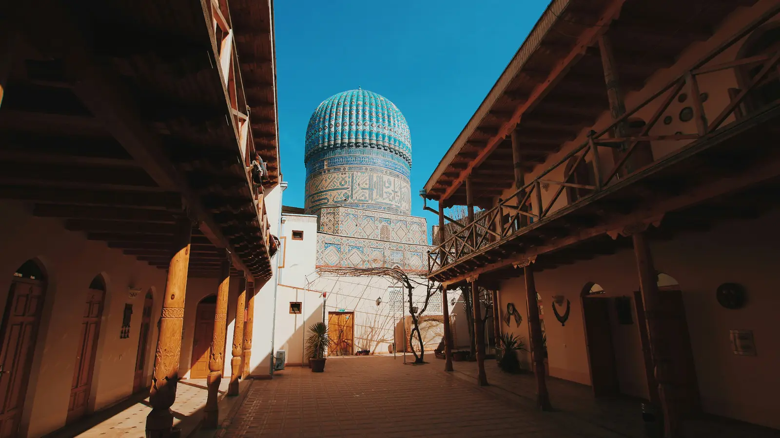 image_signaturethefivestanstheheartofthesilkroad