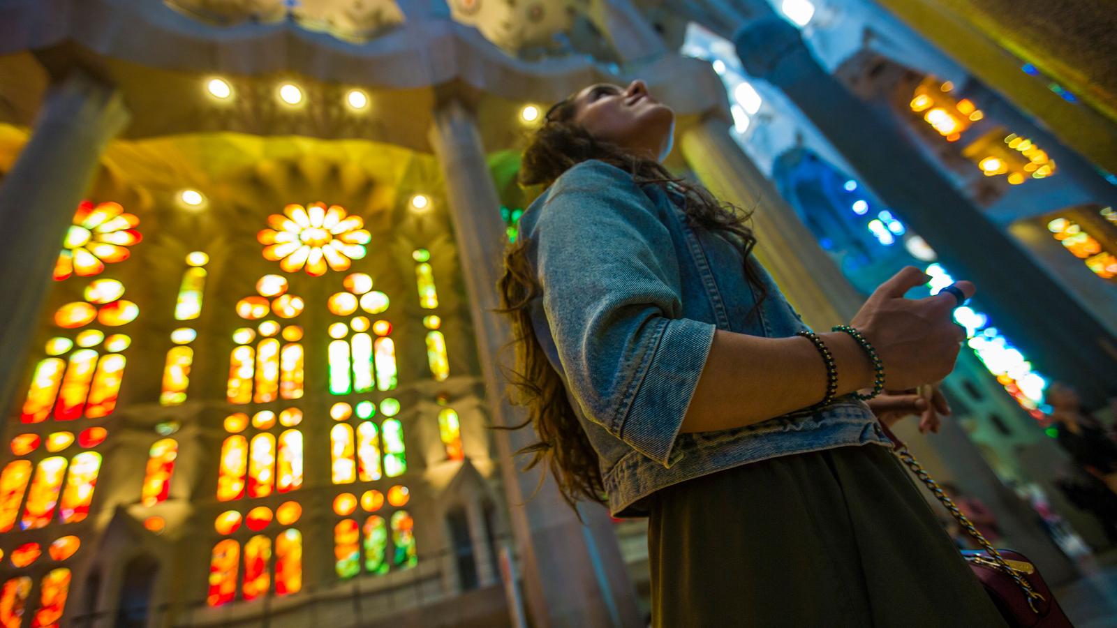 thumbnail image_spainfamilyjourneyvibrantcitiesandartisticicons