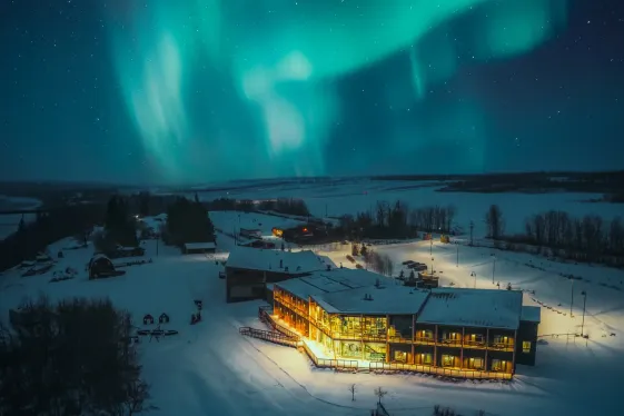 image_canadianrockiesnorthernlightswinterexplorer