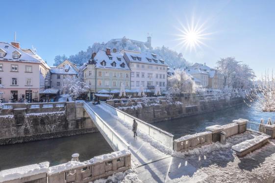 image_christmasineasterneuropezagrebtobudapest