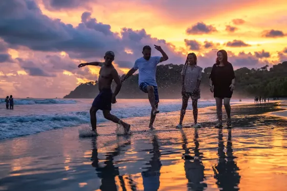 image_costaricatortugueroarenalmanuelantonio