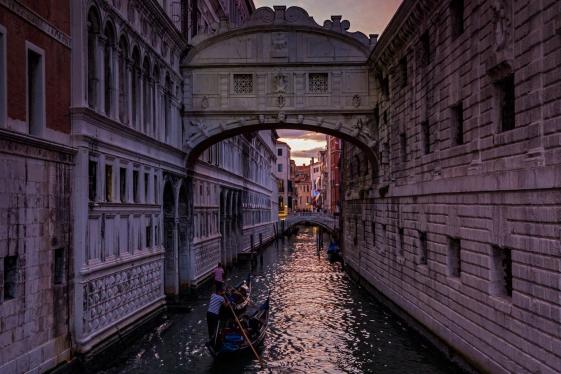 image_italyfamilyjourneyvenicetorome