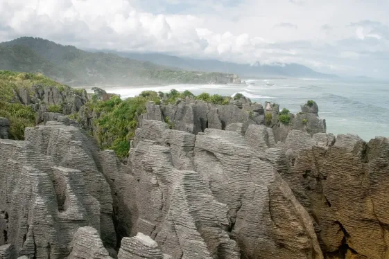 image_newzealandsouthislandencompassed