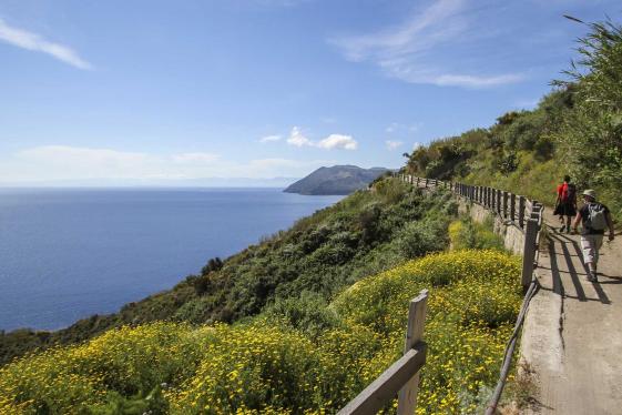 image_northernsicilyislandsvolcanoes_7-days