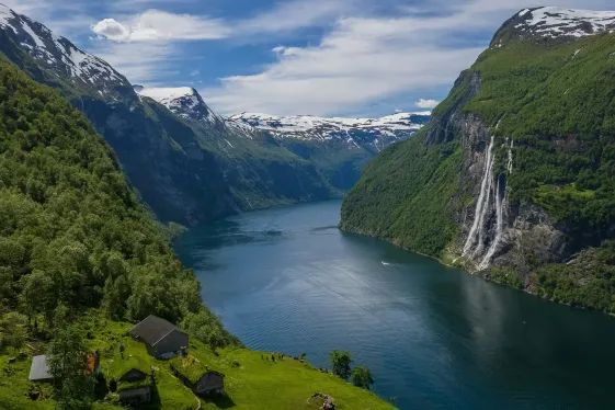 image_signaturenorwaysfjordsmountainvistas