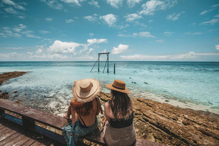 Admire the turquoise water surrounding Heron Island | Photo credit: Tourism and Events Queensland