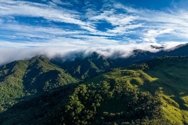 Take in stunning mountain views in Panama | Travel Nation