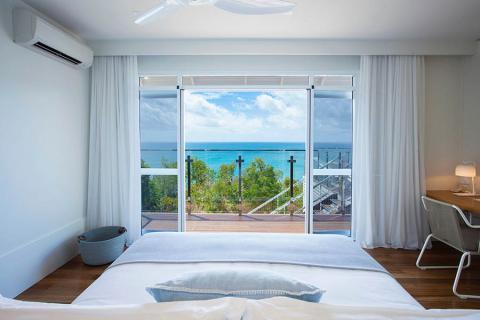 Beachfront suite view, Lizard Island, Australia | Photo credit Luxury Lodges of Australia