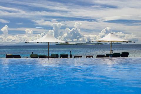 Infinity pools in Port Denerau, Fiji | Travel Nation