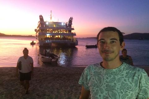 Graham on his Blue Lagoon Fiji cruise | Travel Nation