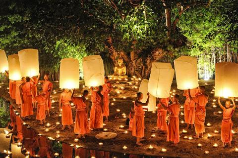 Join the Loi Krathong and Yeng Pi celebrations in Chiang Mai | Travel Nation