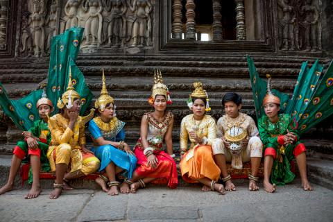 Enjoy the colourful costumes of a traditional Apsaras dance