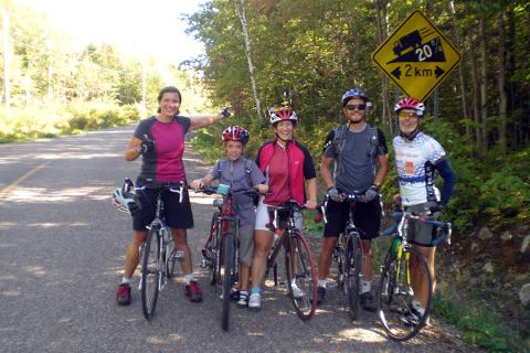 Chris and Debs met a Canadian family on the road and cycled with them for 5 days.