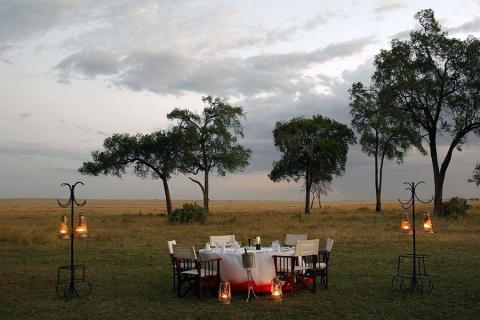 Tuck in to fine dining under African skies