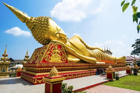 Discover Wat Pha That Luang - the Reclining Buddha of Veintiane