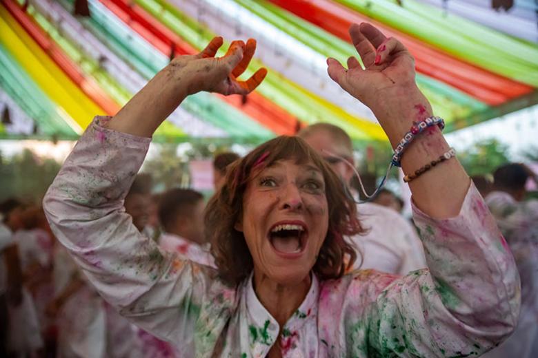 Liz enjoying life in India | Travel Nation