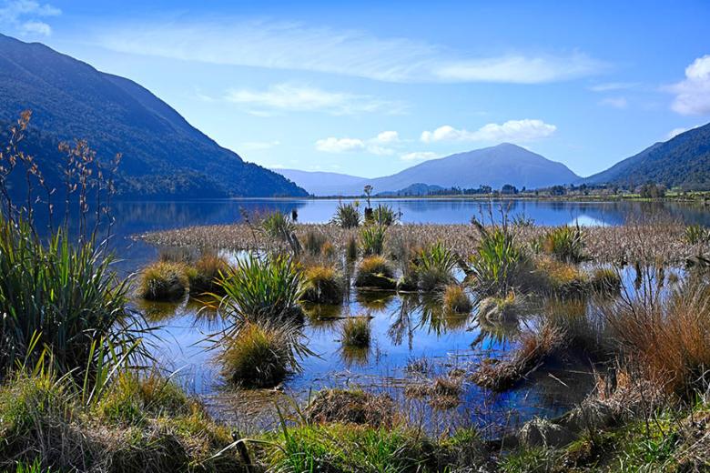 Beautiful Lake Brunner, NZ | Travel Nation