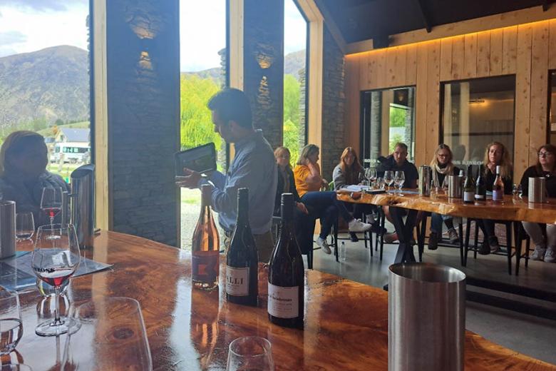 Try wine-tasting at Kinross Cellar Door, NZ | Travel Nation