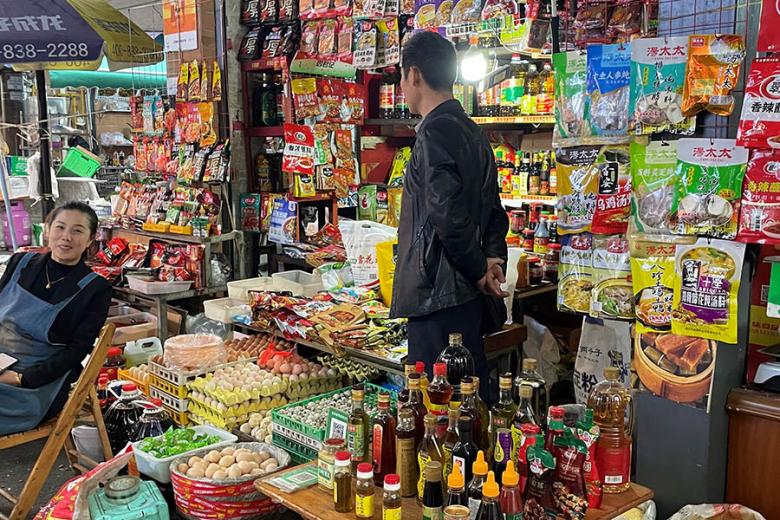 Visit the spice market in Chengdu, China | Travel Nation