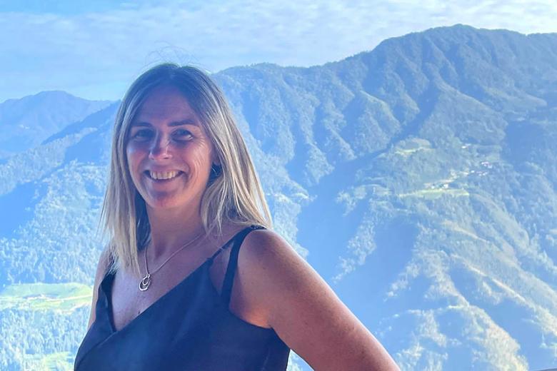 Grainne hiking the Dragon's Backbone | Travel Nation