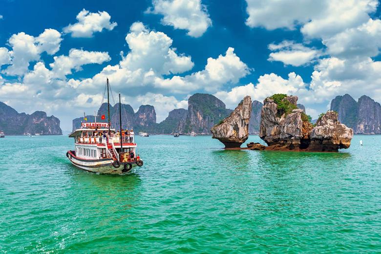 Visit Halong Bay in Vietnam | Travel Nation