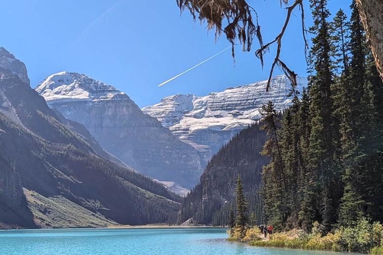 Hike around Lake Louise in Canada | Travel Nation