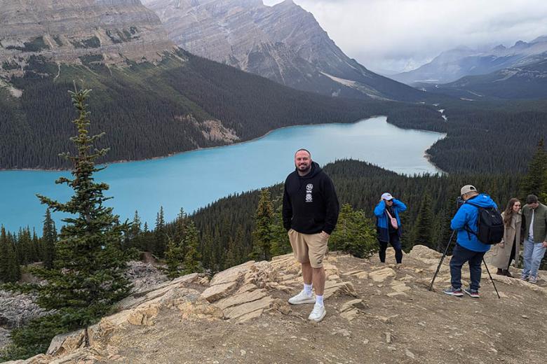 Scott at Peyto Lake, Canada | Travel Nation