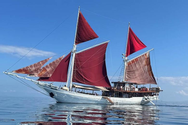 Sail through the Komodo Islands with SeaTrek | Travel Nation