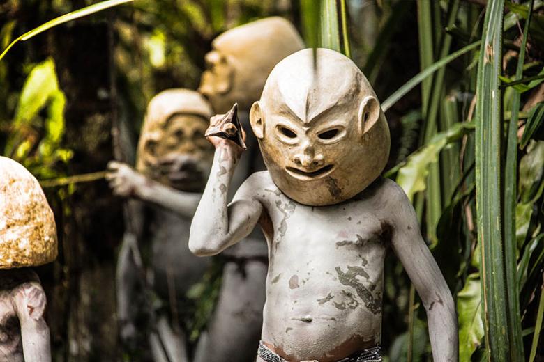 Meet the mudmen of Papua New Guinea | Travel Nation