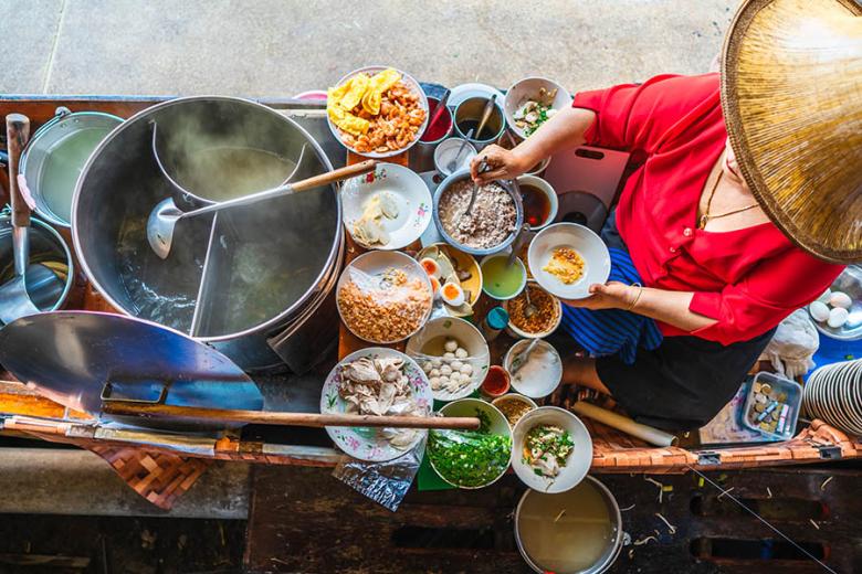 Try the street food in Bangkok | Travel Nation