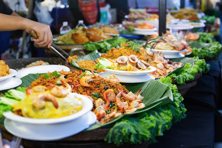 Taste amazing street food in Thailand | Travel Nation