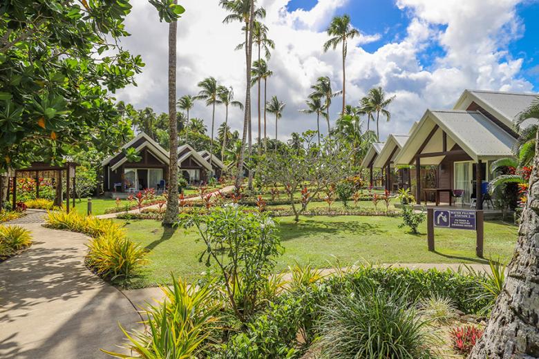 Enjoy tranquillity in your room in the beautiful grounds at the Saletoga Sands Resort | Photo credit: Saletoga Sands